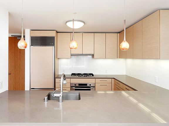 3rd image of 301 Mission St APT 25H