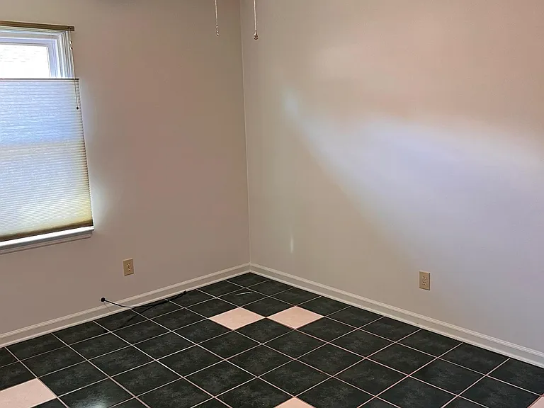 4331 Princeton Dr — Photo 11