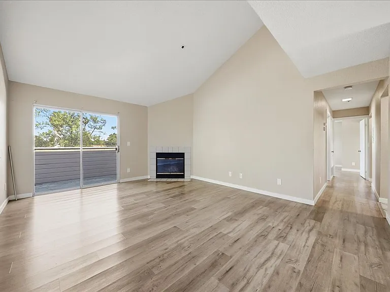1019 Dornajo Way #217 — Photo 5