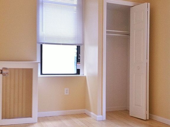 5th image of 21-15 33rd St #5LL