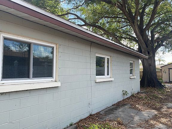 3rd image of 3927 Longhorn Dr