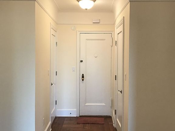 4th image of 910 W End Ave APT 10F