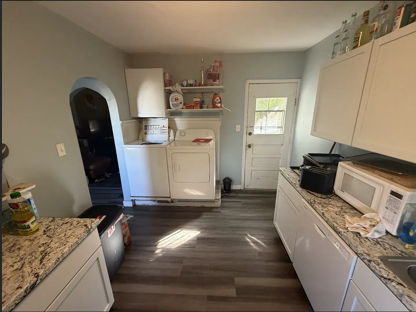 Available August 1st, 5 bedroom, 3 bathroom, Off Street Parking Included! — Photo 3