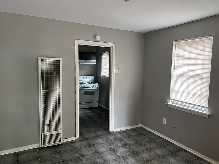 2251 Stovall Ave — Photo 12
