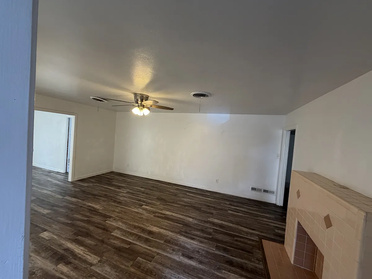 Building Photo - 2624 32nd St #1