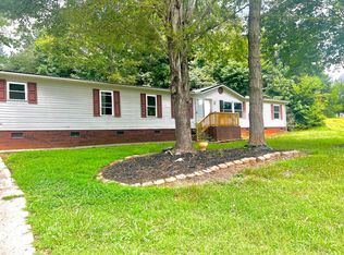 174 Crystal Bay Dr, Mooresville, NC 28115