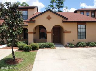 330 Redwood Ln, Saint Johns, FL 32259