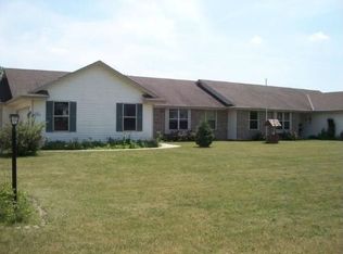 S16W32611 Luterbach Ct, Delafield, WI 53018