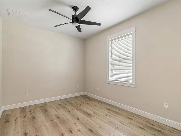 1901 W Cluster Ave — Photo 43