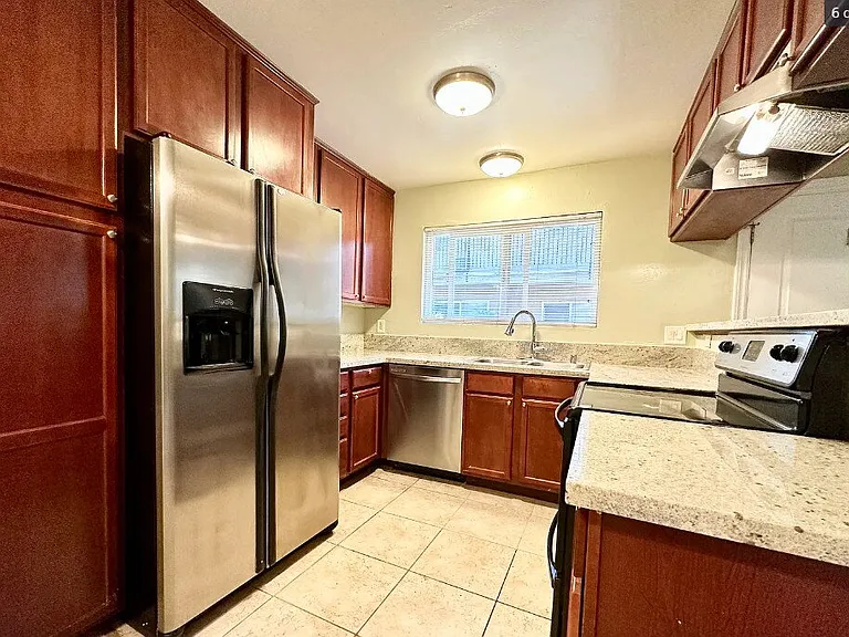 12805 Mapleview St #5 — Photo 3