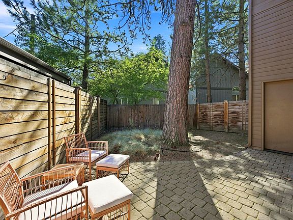 2nd image of 40 SW McKinley Ave #1