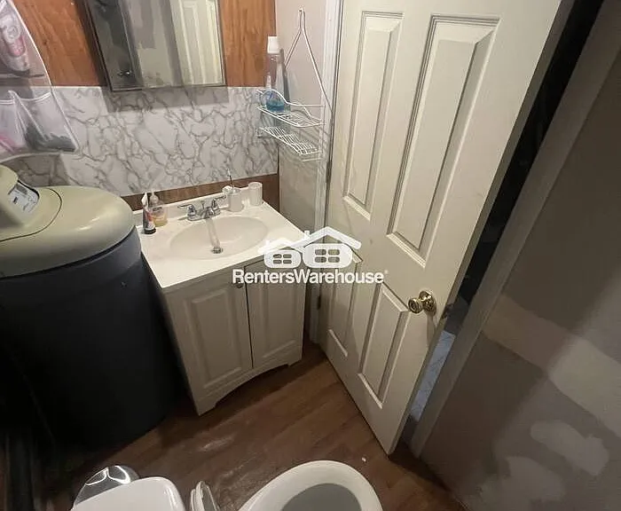 5700 Colfax Ave N — Photo 20