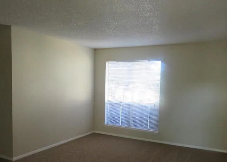 816 Cardinal Creek Blvd #C — Photo 2