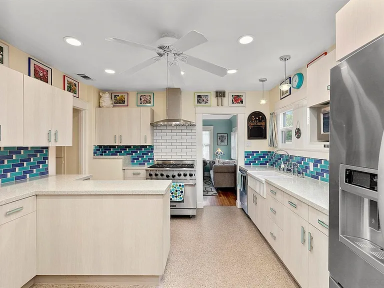 3720 Louisiana St — Photo 4