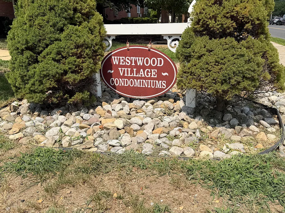 364 Westwood Ave #19