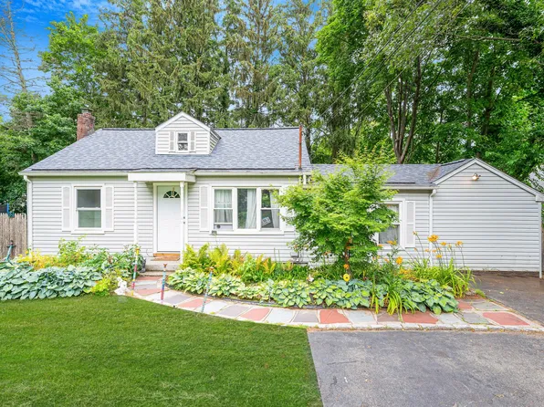 11 Amityville Road, Sound Beach, NY 11789
