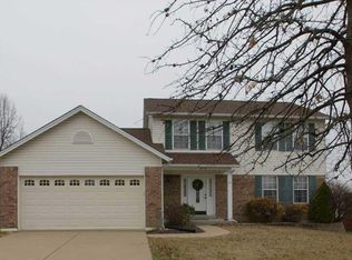 204 Fieldhurst Ct, Saint Charles, MO
