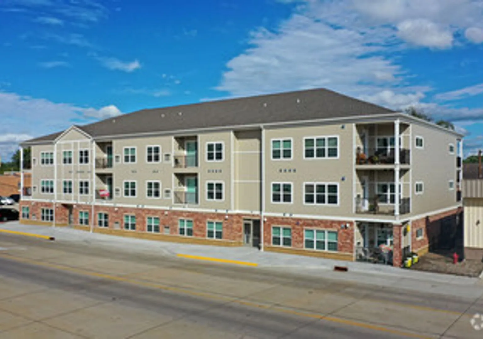 Pine Island Apartments — Photo 1