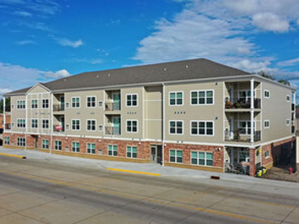 1st image of 301 S Main St #103