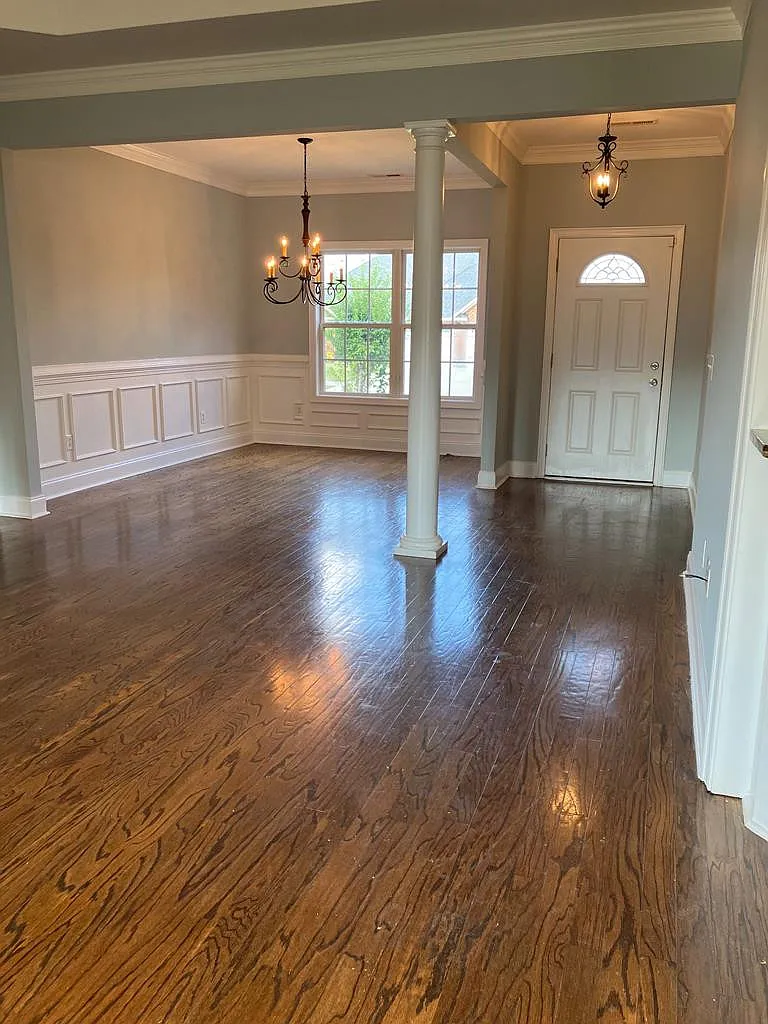 4 bed, 2.5 bath, 2005 sqft, $2,095 — Photo 3