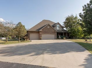 615 Stargrass Rd, Ozark, MO 65721