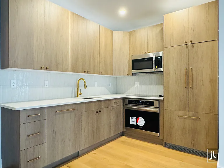 87A Cooper St #2R — Photo 4