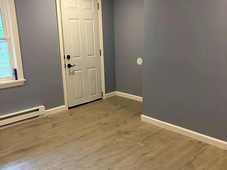 137 W Water St — Photo 26