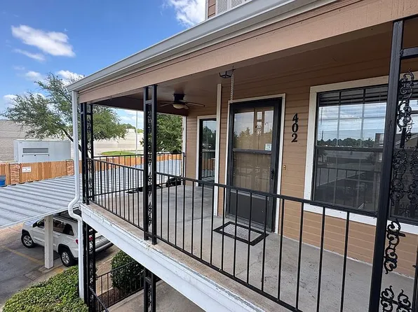 400 S Town Dr Unit 402, Tyler, TX 75703