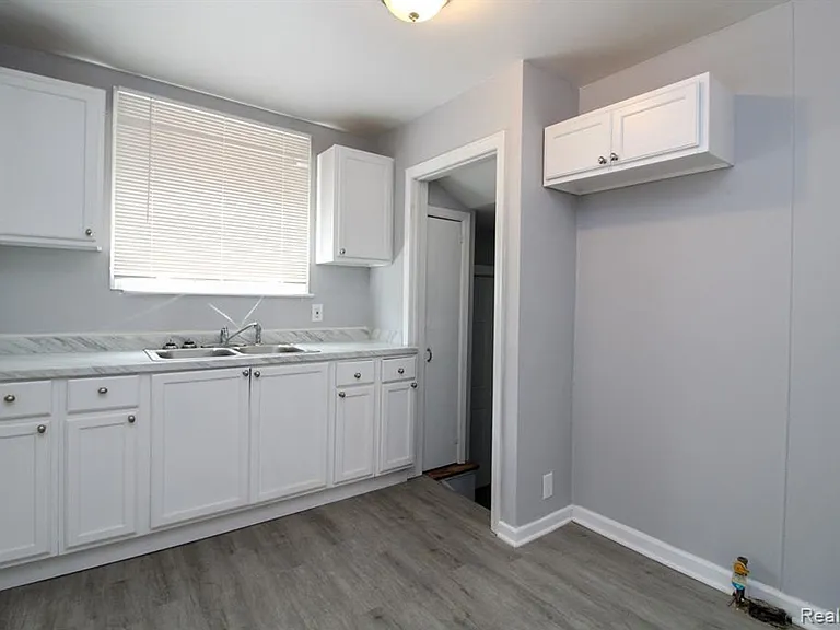 11689 Wayburn St — Photo 5
