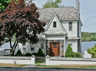 58 E Shore Trl, Sparta, NJ 07871