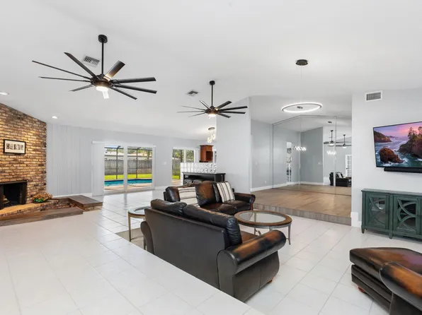 271 NW 89th Avenue, Coral Springs, FL 33071