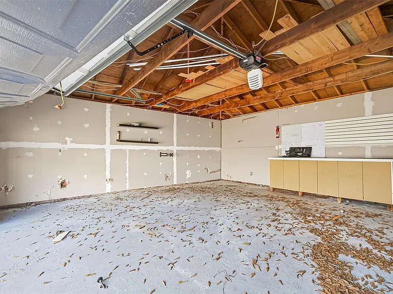 20211 Salzburg Ln — Photo 48