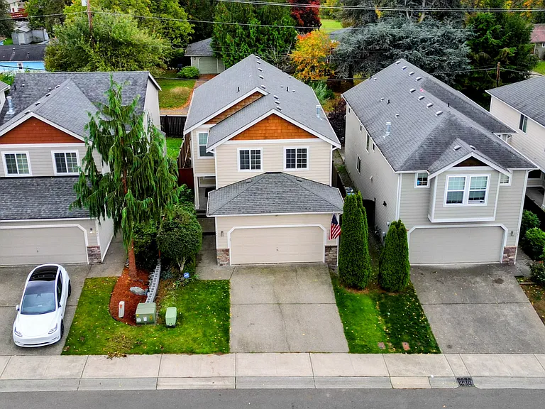 11441 SE 195th Pl — Photo 2