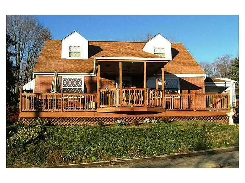 300 Pershing Dr photo 1