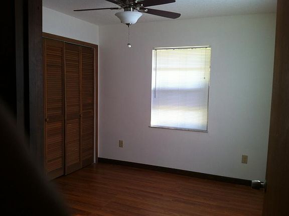 5th image of 285 Rose Dr