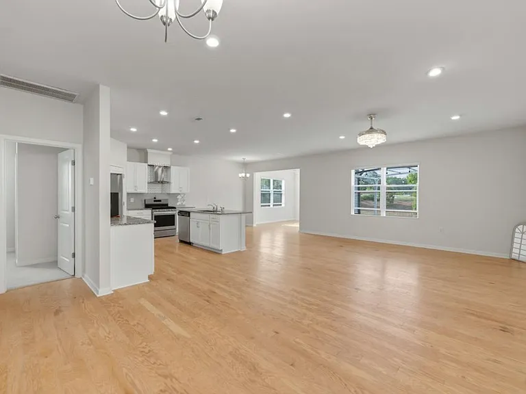 2132 Water Marsh Trl — Photo 6
