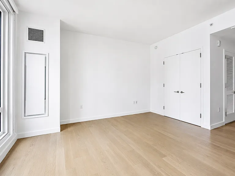 200 Montague St #15E — Photo 4