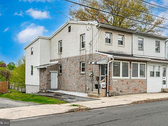 5th image of 3146 Montrose Ave