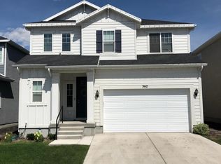 562 N 20 W, Vineyard, UT 84059