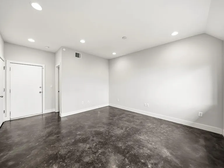 1035 Bonner St #1035 — Photo 25