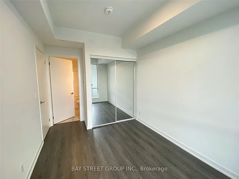 7950 Bathurst St #2002 — Photo 14