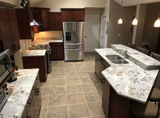 2081 Skyway Valley, Hermon, ME 04401