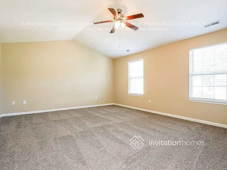 6105 Watsonia Dr — Photo 10