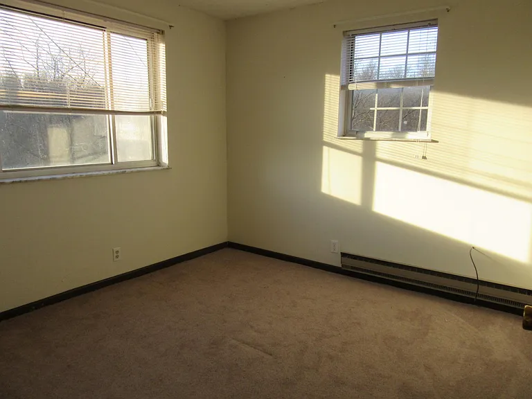 13 Circle Dr #B — Photo 7