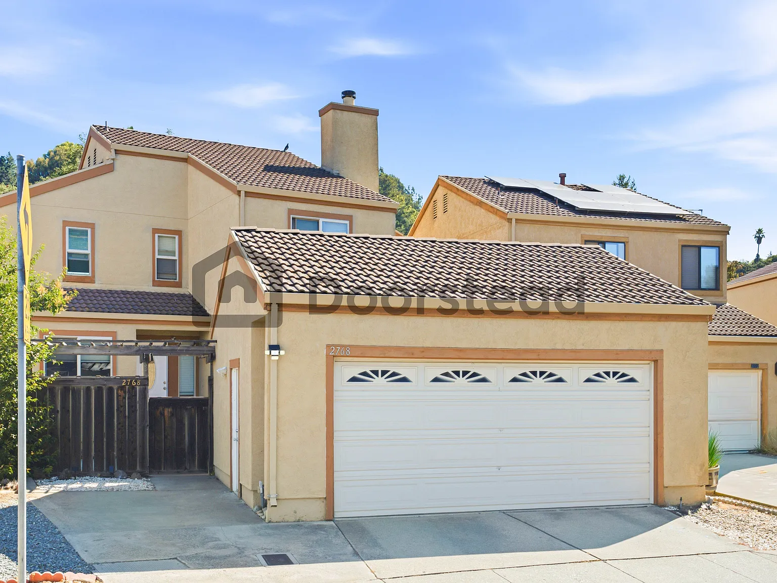 3 bed, 2.5 bath, 2168 sqft, $4,000 — Photo 2