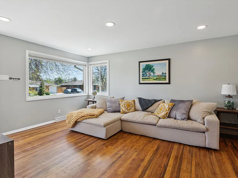 269 Beryl Way — Photo 6