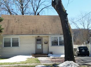 372 Shaler Blvd, Ridgefield, NJ 07657