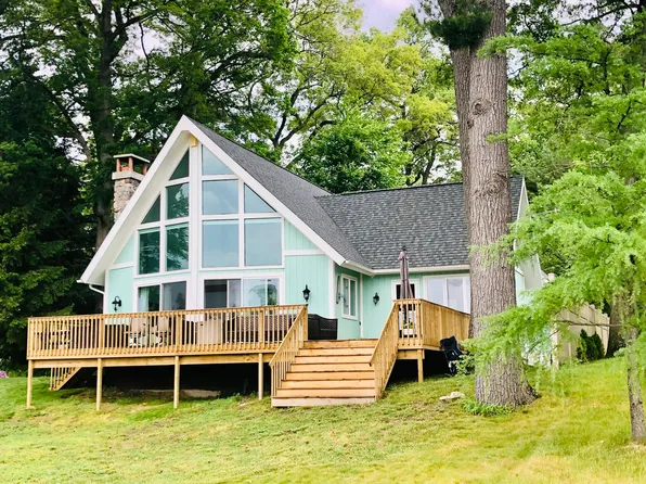 6195 W Lake Rd, Twin Lake, MI 49457