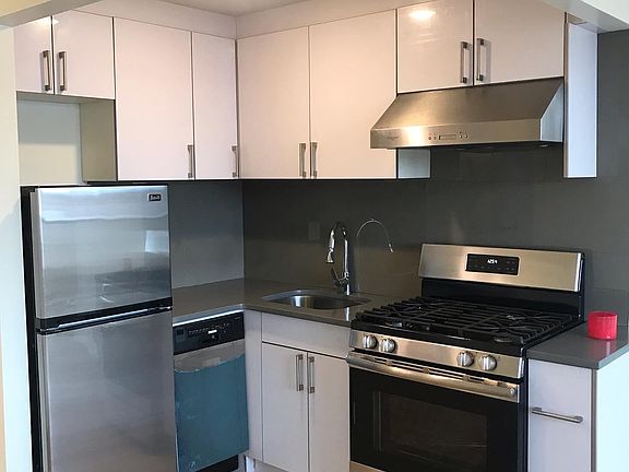 5th image of 13920 34th Ave #7E