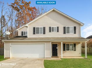5802 Waterpoint Dr, Browns Summit, NC 27214